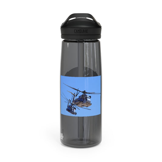 Close-up of Tritan™ material on water bottle.